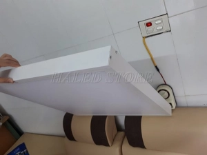 sua-den-led-panel-khong-sang