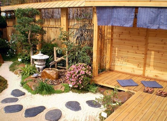 trang-tri-goc-san-vuon-nho-tao-diem-nhan-lon