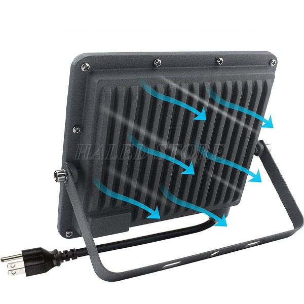 cach-sua-bo-tan-nhiet-kem-den-pha-led