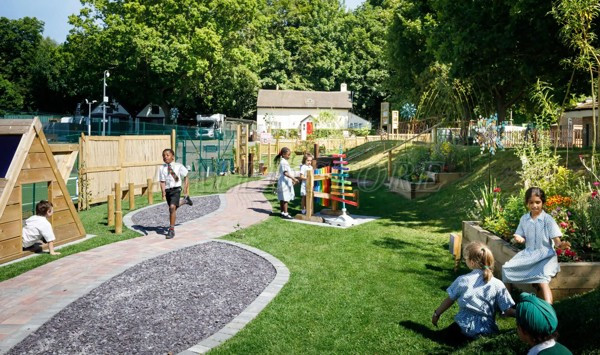 san-vuon-giup-tre-gan-gui-voi-thien-nhien