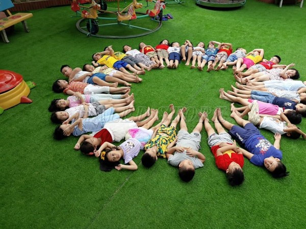 san-vuon-giup-tre-phat-trien-the-chat