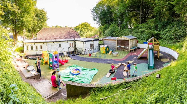 san-vuon-tao-khong-gian-vui-choi-cho-tre