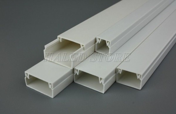 su-dung-ong-ghen-luon-led-thanh-vao-ben-trong