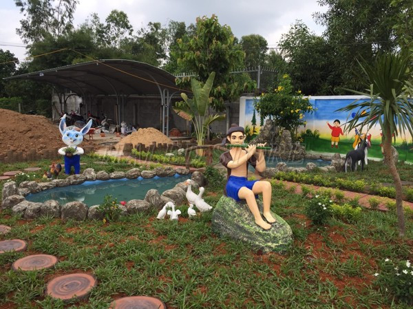 tai-hien-nhan-vat-co-tich-trong-khu-san-vuon-mam-non