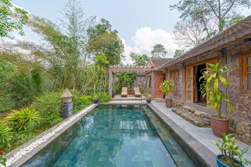 trang-tri-nha-vuon-biet-thu-nghi-duong-mau-3