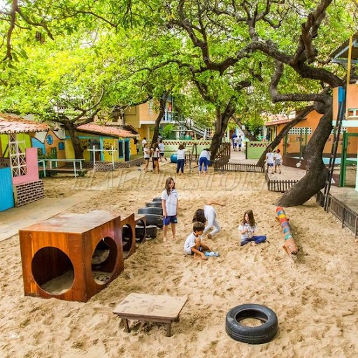 trong-cay-xanh-trong-khu-san-vuon-mam-non