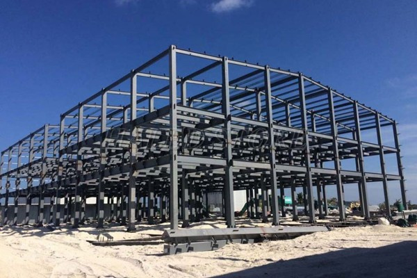 Lắp ráp khung thép nhà xưởng tiền chế