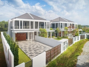 mau-trang-tri-san-vuon-biet-thu