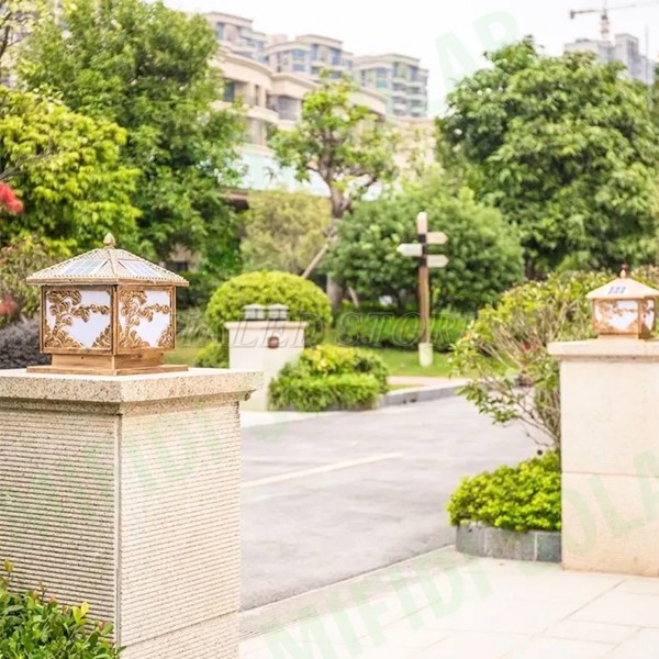 lap-den-cong-40cm-hoa-tiet-ngoai-troi