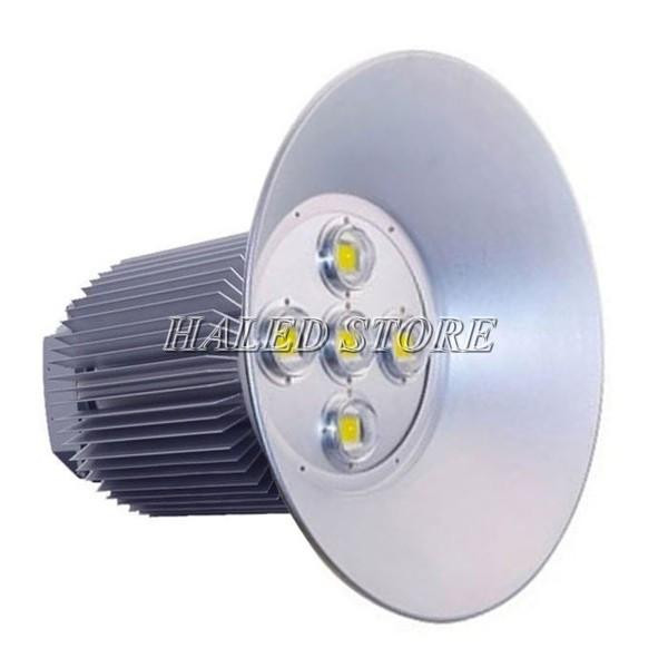 Bạn đang tìm kiếm giải pháp chiếu sáng hiệu quả cho nhà xưởng? Đèn LED nhà xưởng 250W chính là lựa chọn tối ưu. 