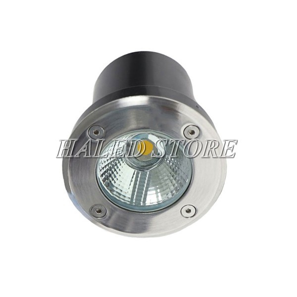 Vệ sinh đèn âm đất là việc cần thiết