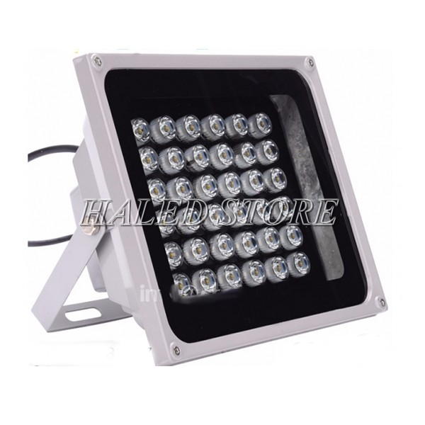 Đèn pha LED HLDAFL13-50 sử dụng tốt trong điều kiện ngoài trời