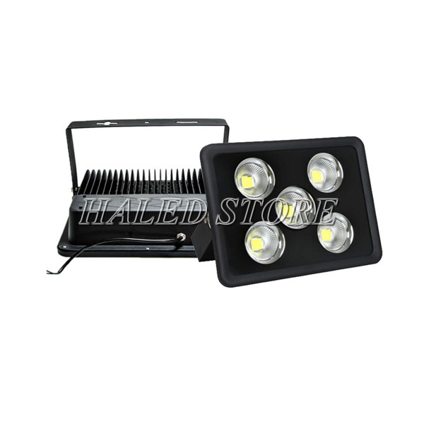 Địa chỉ mua đèn pha LED 250w chính hãng giá tốt