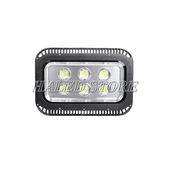 Đèn pha LED 300W sở hữu hiệu suất ánh sáng vượt trội