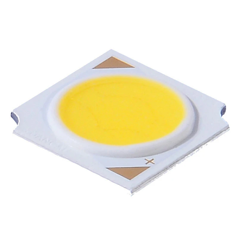 Sử dụng chip LED chất lượng cao cho hiệu suất phát quang tốt, tuổi thọ cao