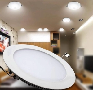 den-led-am-tran-co-sang-khong