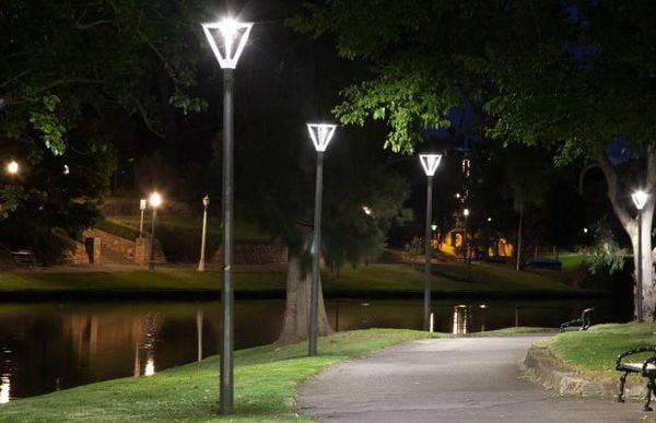 Tổng quan về cột đèn sân vườn 1 bóng 
