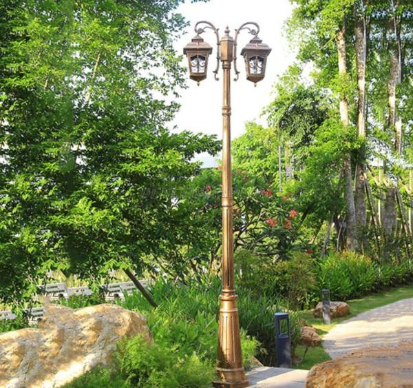 Ứng dụng của cột đèn sân vườn cổ điển trong thực tế 