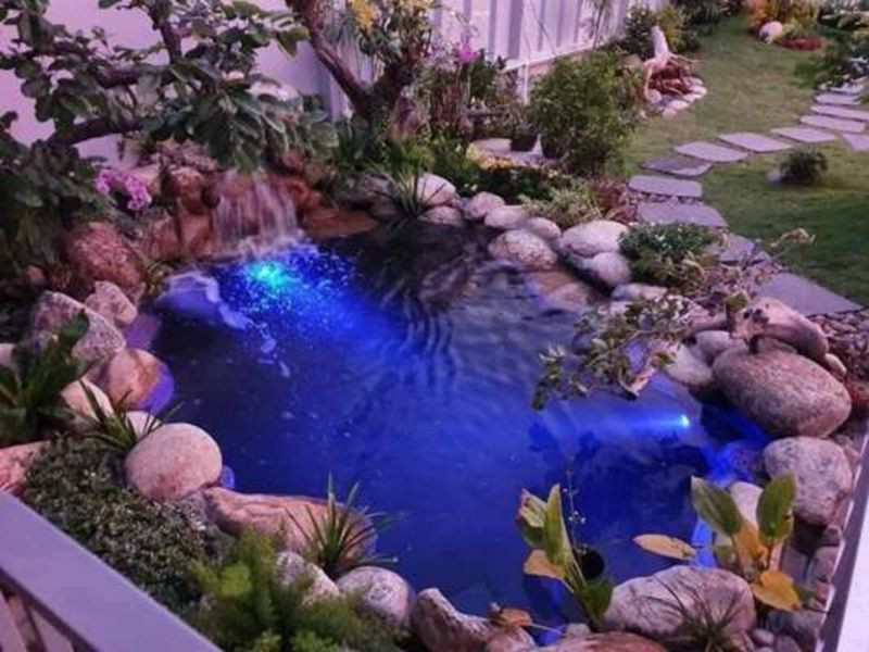 Đèn LED âm nước hồ cá dạng bánh xe