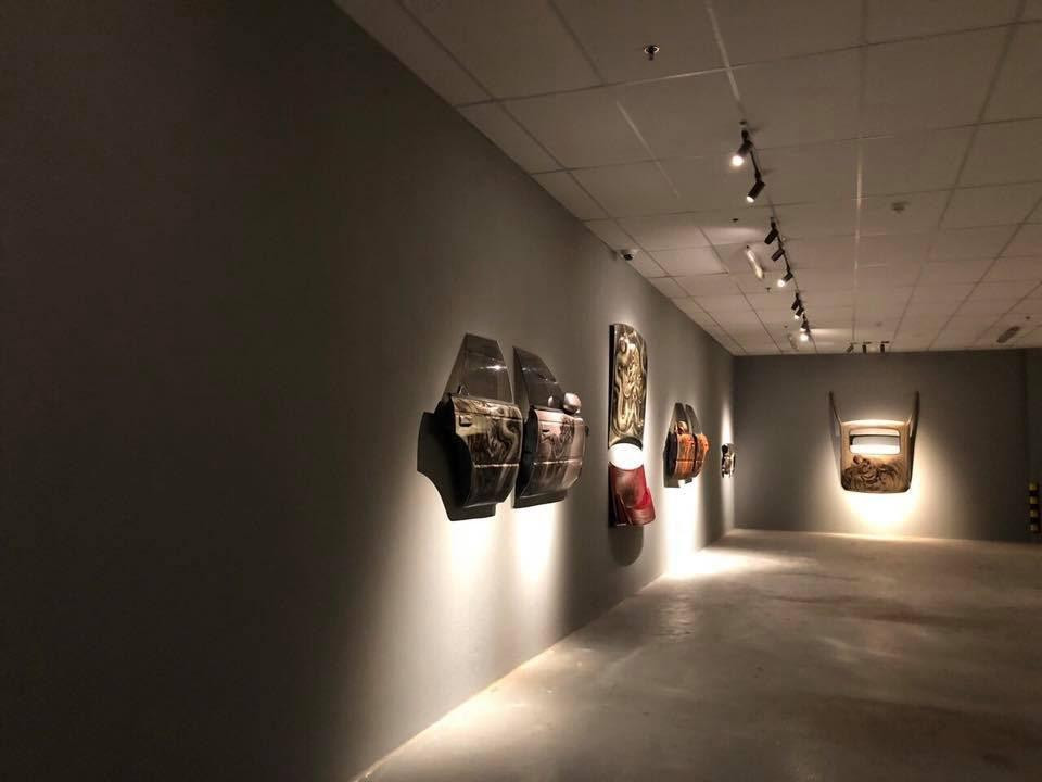 Nên lắp đèn rọi ray 20w hay đèn spotlight âm trần? 