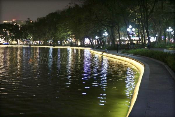 Các ứng dụng của đèn LED dây âm nước trong thực tế 