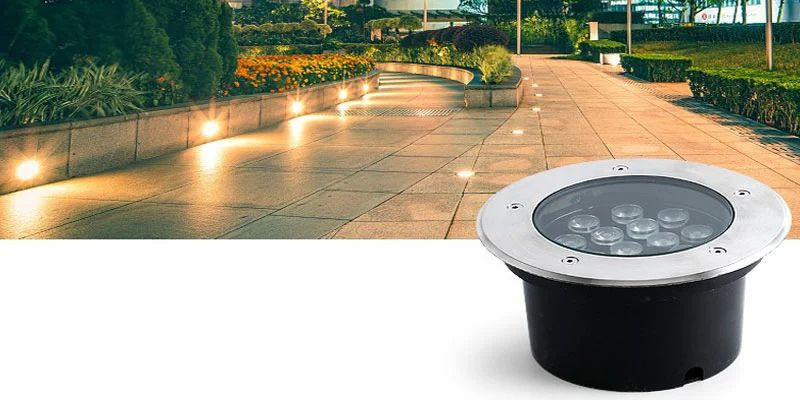 Đèn LED âm đất đang ngày càng phổ biến trong các công trình trang trí ngoại thất như sân vườn, lối đi, tiểu cảnh…