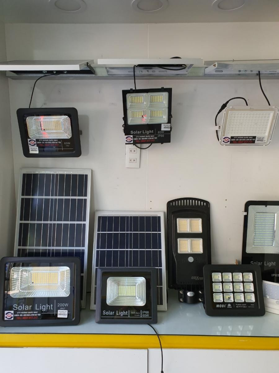 den-led-nang-luong-mat-troi-200w