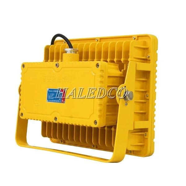 Đèn LED 100w chống cháy nổ được kiểm định nghiêm ngặt đáp ứng các tiêu chuẩn trong nước, quốc tế. 