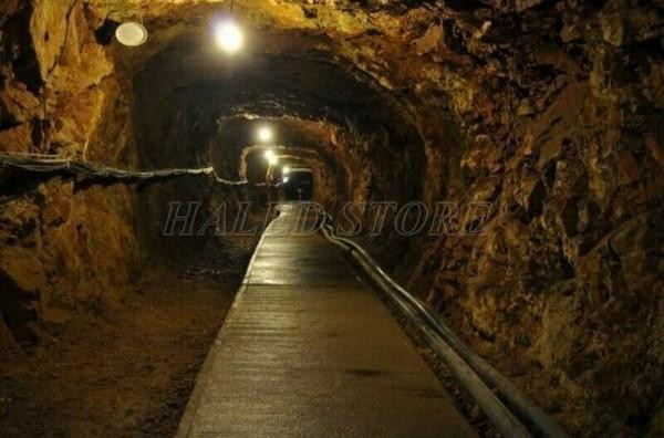 Đèn cung cấp ánh sáng chân thực giúp công nhân dễ quan sát trong đường hầm. 