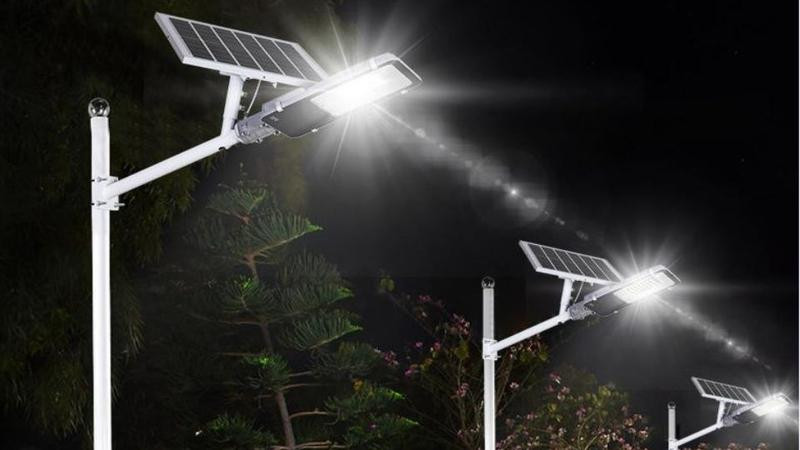 Tùy vào nhu cầu chiếu sáng mà các bạn nên chọn đèn có thông số kỹ thuật phù hợp. 