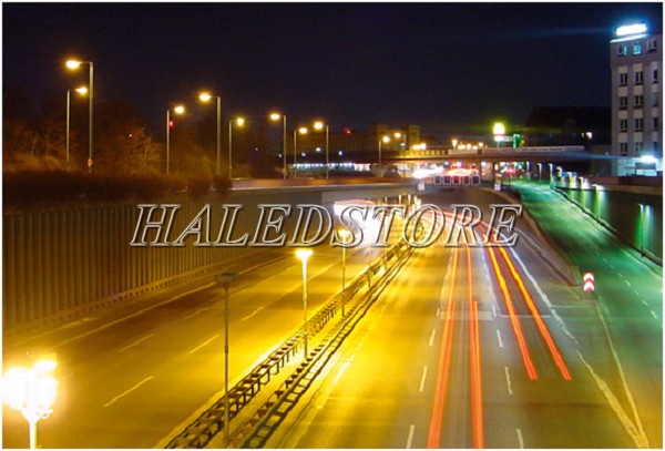 Ứng dụng đèn đường LED PLDA BRP381 83/WW-60