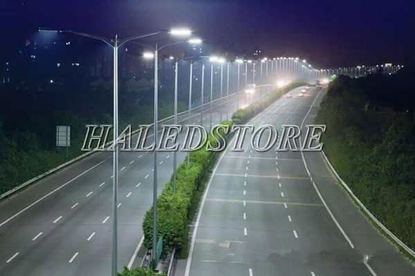 Ứng dụng đèn đường LED PLDA BRP472 LED 333/NW-260