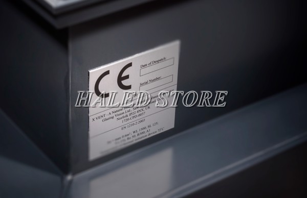 Logo tiêu chuẩn CE trên thân đèn LED 