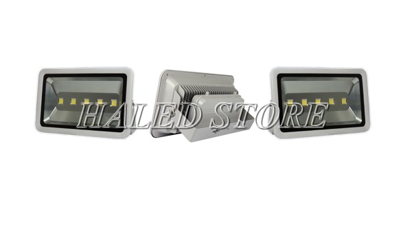 Đèn LED chiếu sáng sân bóng đá 250W