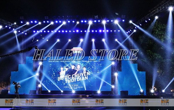 Ứng dụng chiếu sáng sân khấu của đèn pha LED HLDAFL8-81