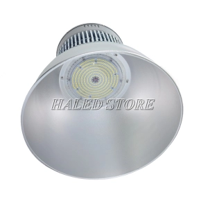 kieu-dang-cua-den-led-nha-xuong-hldab4-150